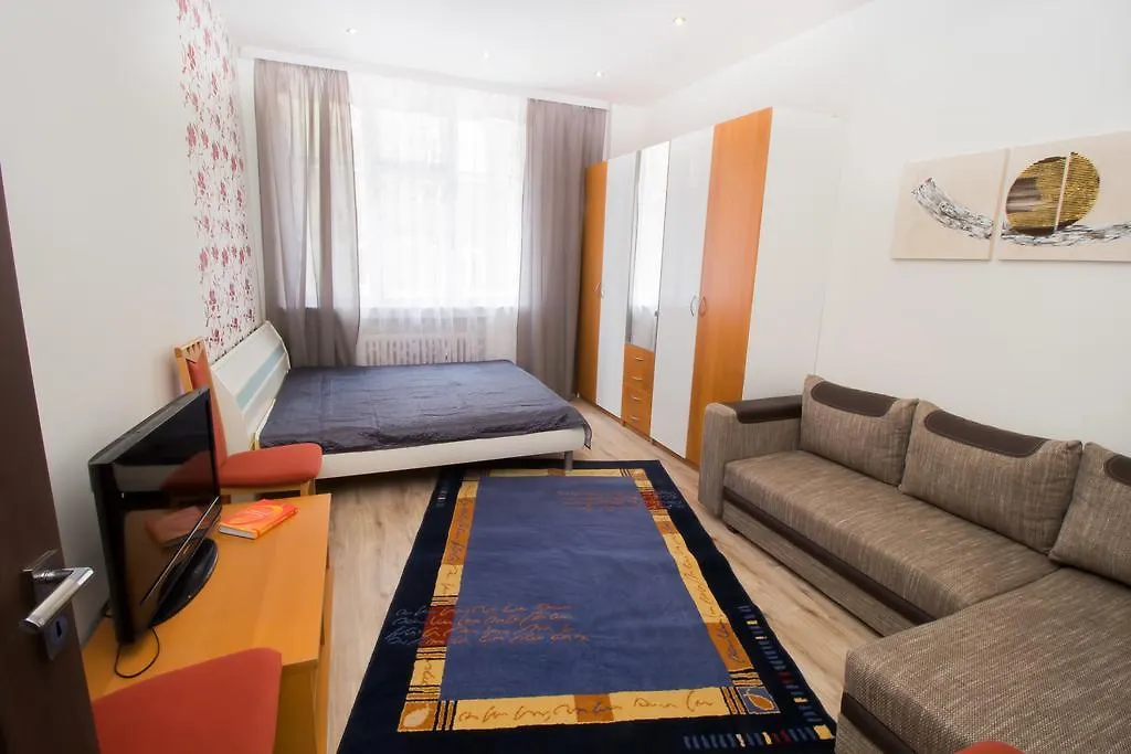Apartment Ve Smeckach With A Big Terrace Prague